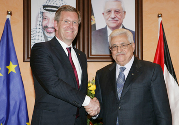 خلال مؤتمر صحفي مع نظيره الألماني: الرئيس يجدد رفضه للدولة ذات الحدود المؤقتة