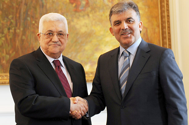 الرئيس يعقد جلسة مباحثات مع نظيره التركي