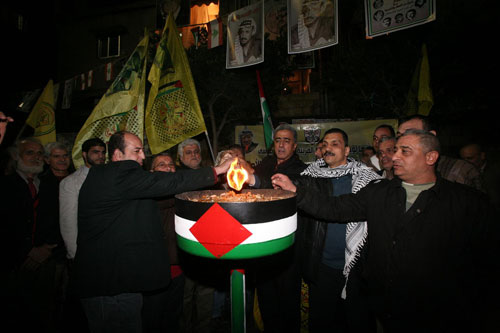 في الذكرى الـ46 للانطلاقة: مخيمات لبنان تجدد البيعة للسيد للرئيس