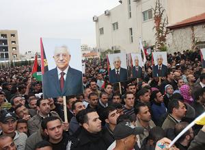 استقبال حاشد للرئيس في رام الله ردا على حملة 