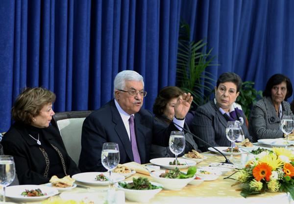 الرئيس لوفد اتحاد المرأة: وثائق 