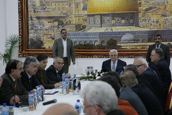 القيادة الفلسطينية تقرر بالإجماع التوجه إلى مجلس الأمن الليلة لاستصدار قرار يدين الاستيطان