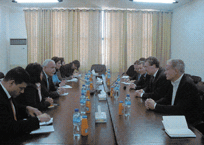 المالكي يستقبل وفدا برلمانيا هولنديا