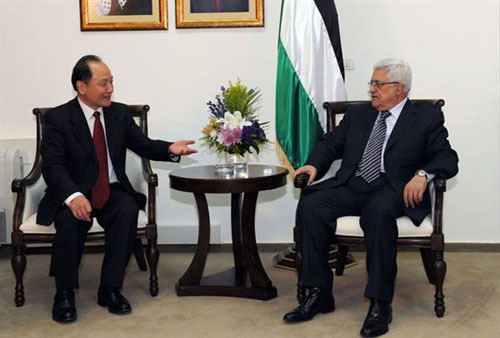 الرئيس خلال استقباله المبعوث الصيني: السلطة تبني مؤسسات الدولة استعدادا لاستحقاق أيلول