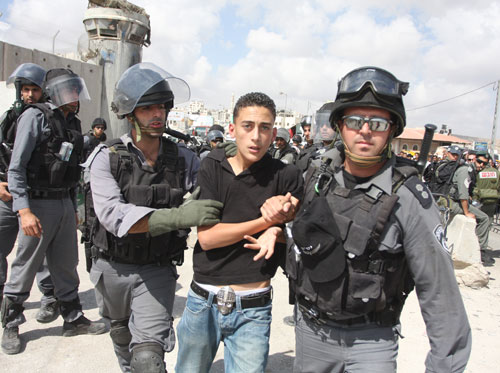 الأسـرى.. من النكسة حتى اليوم.. أرقام مذهلة ومعاناة بلا حدود