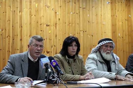 قراقع: الأسير خضر عدنان يتعرض لإعدام بطيء