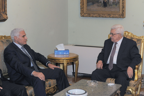 الرئيس يطلع رئيس جهاز المخابرات المصرية على تفاصيل إعلان الدوحة