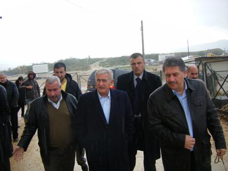 عباس زكي يزور مخيم نهر البارد