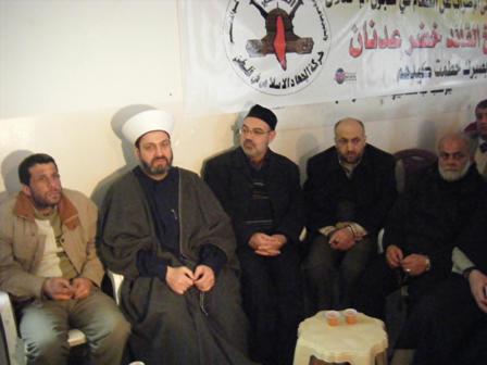 مخيمات الشمال تتضامن مع الاسير الشيخ  خضر عدنان