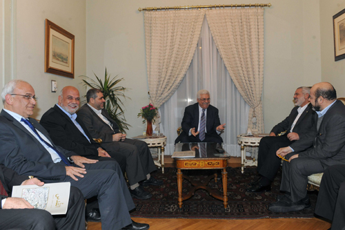 الرئيس يستقبل عددا من قيادات حركة 