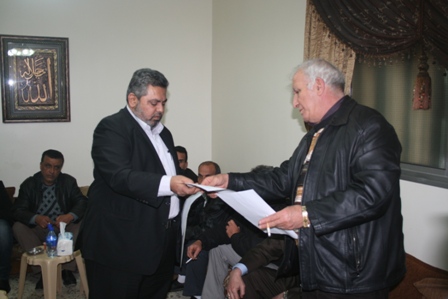 بتكليف من سيادة الرئيس: المستشار مشيعل يقدم واجب العزاء بالفقيد قاسم ابو عرب