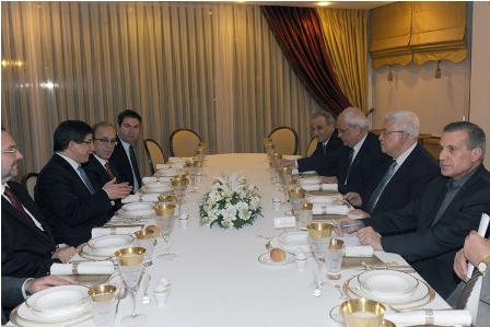 الرئيس يبدأ زيارة رسمية لأنقرة بلقاء وزير الخارجية