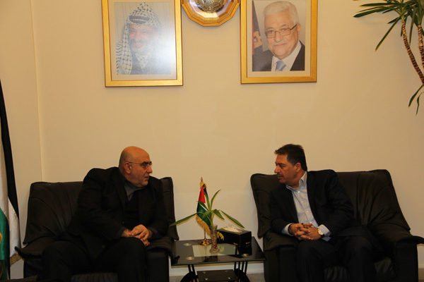 السفير دبور يستقبل العميد مصطفى حمدان