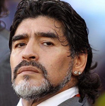 مارادونا: أنا مؤيد للشعب الفلسطيني والمشجع الأول لقضيته العادلة