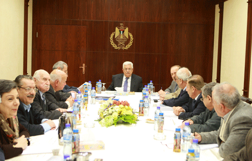 اللجنة التنفيذية: الرئيس وافق على ترؤس الحكومة المرتقبة كإجراء استثنائي مؤقت