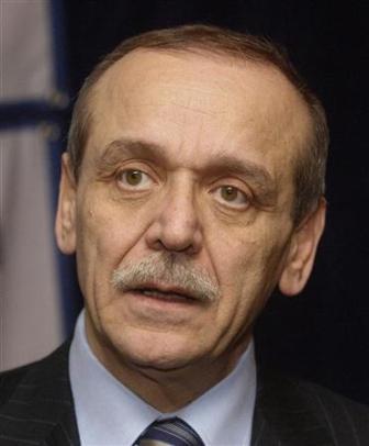 عبد ربه: القيادة تواصل جهودها واتصالاتها لكبح التصعيد الإسرائيلي على غزة