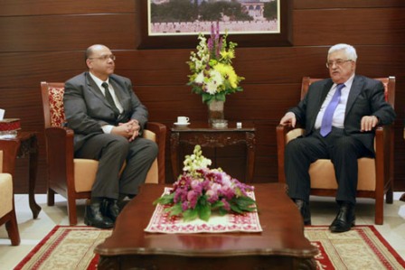 الرئيس يستقبل السفير المصري لدى السلطة