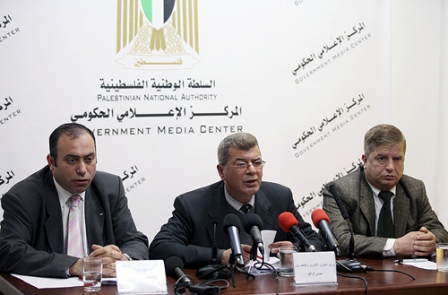 قراقع يحذر من تفجر الأوضاع داخل سجون الاحتلال