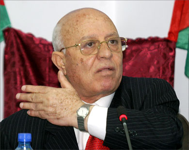 قريع يدعو الجميع إلى تحمل مسؤولياتهم تجاه القدس الشريف