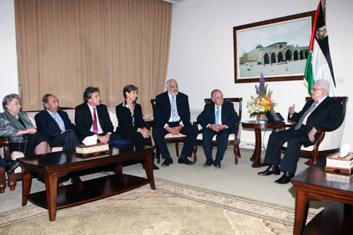 الرئيس يستقبل وفدا من مجلس الشيوخ التشيلي