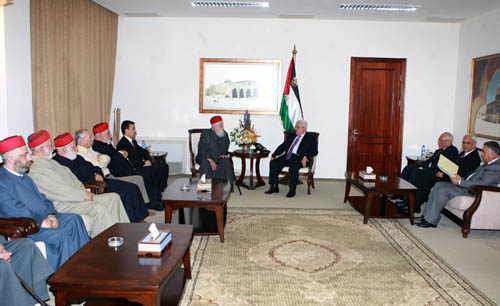 الرئيس يتلقى دعوة لحضور احتفالات عيد الفصح للطائفة السامرية