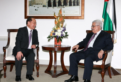 الرئيس: نجري اتصالات للضغط على إسرائيل للاستجابة لمطالب الأسرى