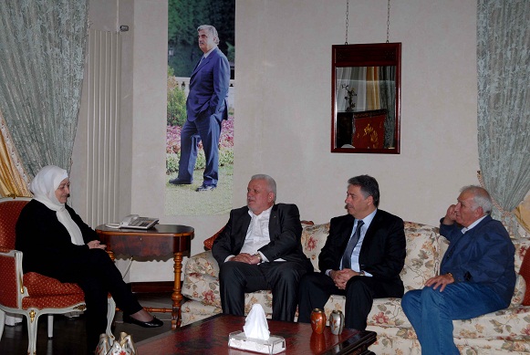 السفير دبور والنائب الحريري يستعرضان أوضاع المخيمات بلبنان