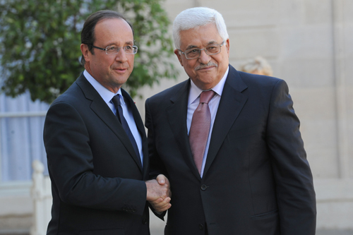 الرئيس يلتقي نظيره الفرنسي