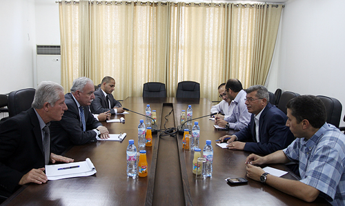 المالكي وقراقع يبحثان سبل تدويل قضية الأسرى