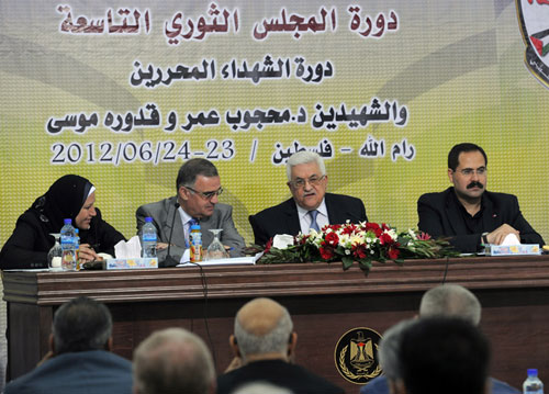 في افتتاح أعمال الدورة التاسعة للثوري: الرئيس يدين العدوان الإسرائيلي على القطاع