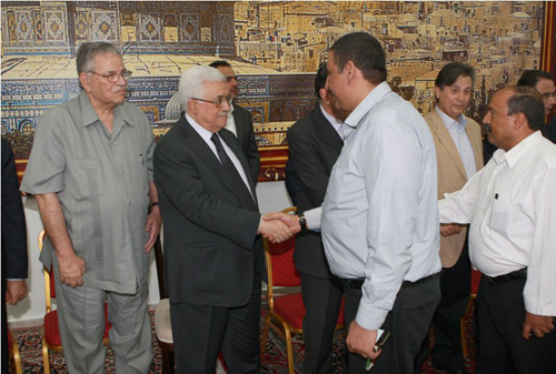 الرئيس يتقبل التعازي بوفاة المناضل الحسن