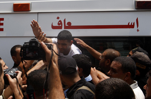 السرسك: بعد 96 يوما من إضرابي عن الطعام تحررت من السجون وأعلن الانتصار