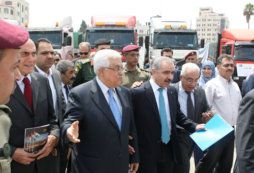 الرئيس يطلق قافلة المساعدات الإنسانية إلى أهلنا في سوريا