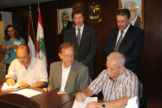توقيع اتفاقية تحلية مياه المخيمات في لبنان في مقرّ السفارة الفلسطينية في لبنان