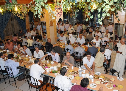 مأدبة افطار للجنة الشعبية في مخيم نهر البارد