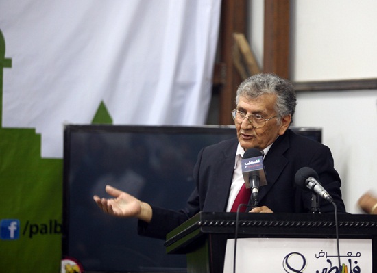 سميح القاسم يلهب حماس جمهور الأمسية الأخيرة لمعرض الكتاب برام الله