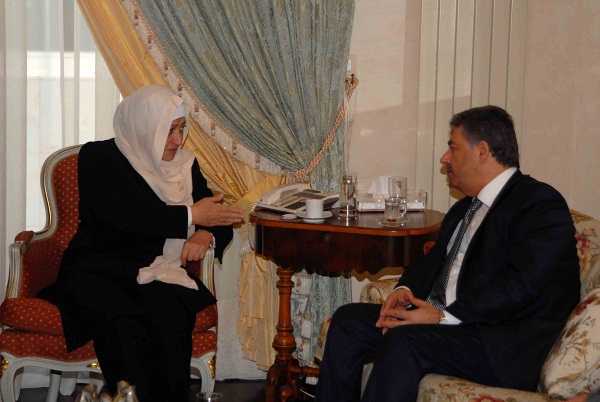 السفير دبور يبحث مع النائب بهية الحريري اوضاع المخيمات