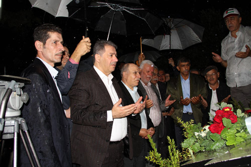 السفير دبور يضع أكاليل من الزهور على أضرحة الشهداء في بيروت