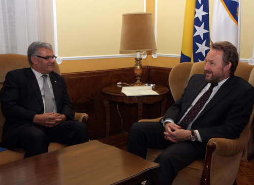 رئيس مجلس الرئاسة البوسنية يؤكد حق شعبنا في تقرير مصيره