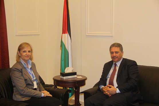 السفير اشرف دبور يبحث اوضاع اللاجئين مع مدير عام الأونروا