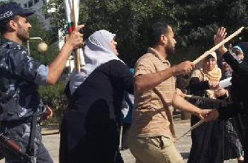 إدانات لإعتداء حماس على مسيرة نسوية بغزة