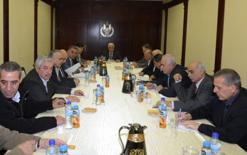 الرئيس يترأس اجتماعا لمركزية فتح