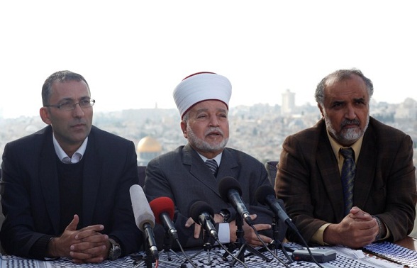 شخصيات سياسية ودينية مقدسية تؤكد دعمها للرئيس