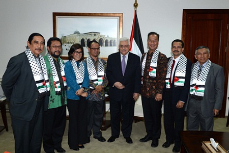 الرئيس: نسير بخطوات ثابتة نحو نيل الاستقلال