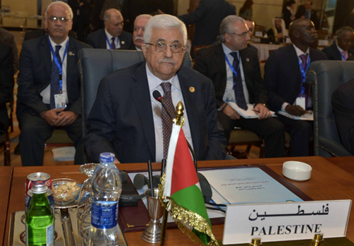 الرئيس يدعو القمة الإسلامية لدعم شعبنا في تجاوز أزمته المالية