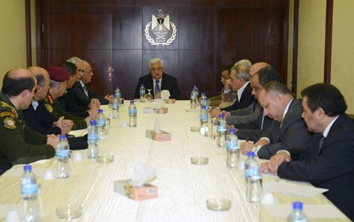 الرئيس يترأس اجتماعا لقادة الأجهزة الأمنية ويستقبل رئيس مجلس القضاء الاعلى