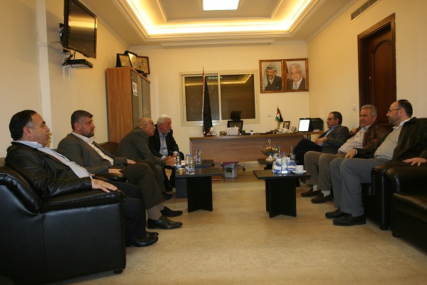 الفصائل الفلسطينية في لبنان تعلن الاضراب العام في كافة المخيمات تضامناً مع الاسرى يوم الخميس