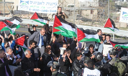 الاحتلال يهاجم حفل زفاف 