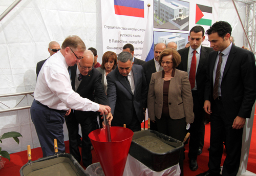 عبد الرحيم وستيباشن يضعان حجر الأساس للمدرسة الروسية في بيت لحم