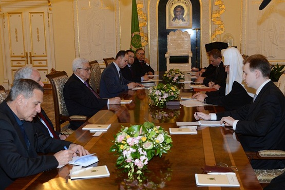 الرئيس يجتمع مع بطريرك موسكو وعموم روسيا